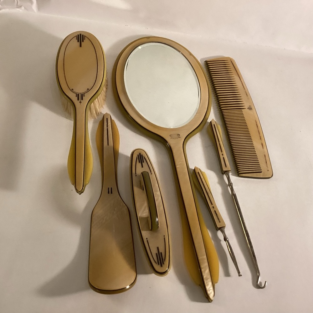 Art deco celluloid vintage 7 piece dresser set